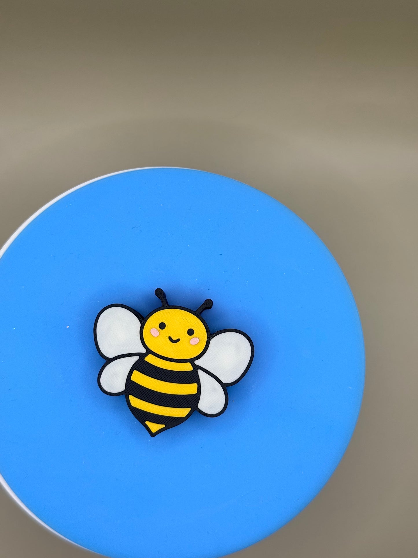 Bee Topper