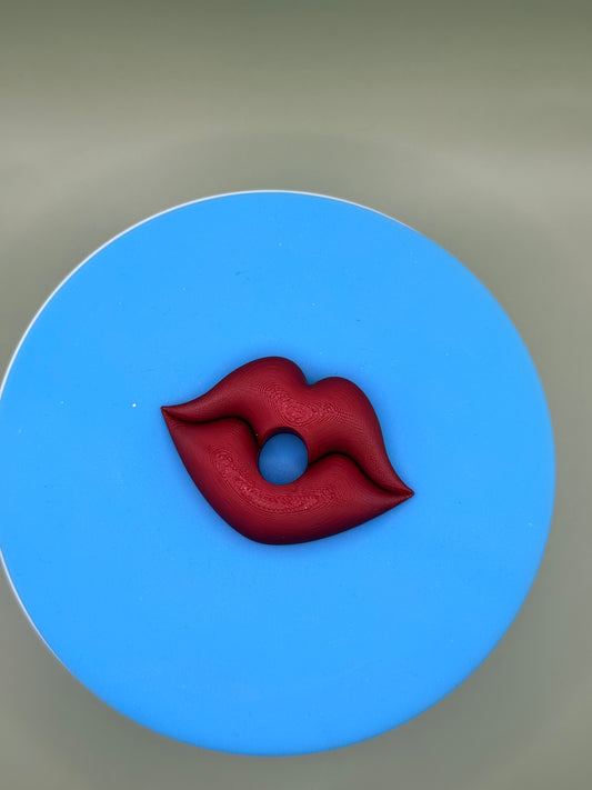 Oversized Lips Topper